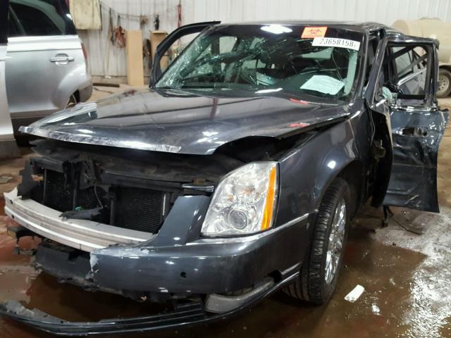 1G6KD57Y39U106456 - 2009 CADILLAC DTS BLUE photo 2