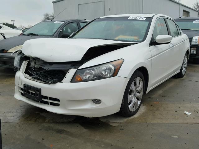 1HGCP3F85AA013203 - 2010 HONDA ACCORD EXL WHITE photo 2