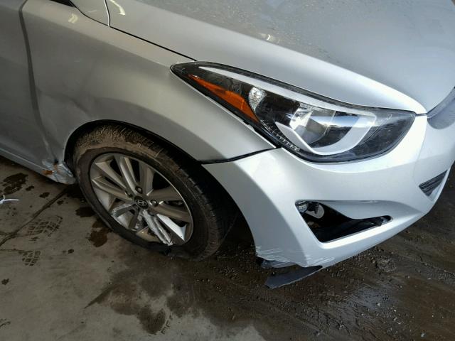 5NPDH4AEXEH458893 - 2014 HYUNDAI ELANTRA SE SILVER photo 9