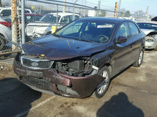 KNAFU4A2XB5445063 - 2011 KIA FORTE EX MAROON photo 2