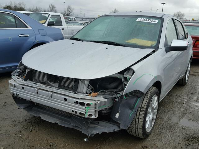 1FAHP3HN5BW167718 - 2011 FORD FOCUS SEL SILVER photo 2