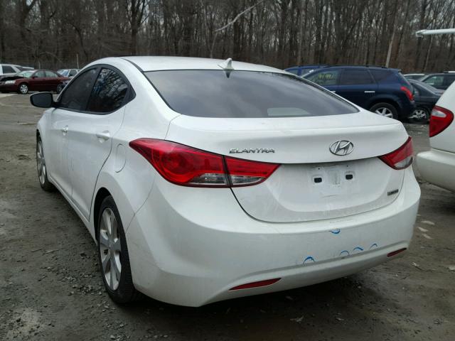 5NPDH4AE8DH423834 - 2013 HYUNDAI ELANTRA GL WHITE photo 4