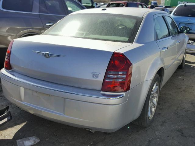 2C3KA63H66H342846 - 2006 CHRYSLER 300C SILVER photo 4