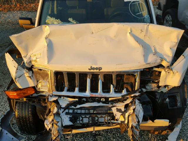1J8HG48K78C167177 - 2008 JEEP COMMANDER თეთრი ფოტო 7