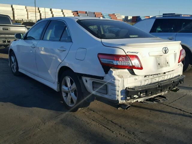 4T1BF3EK4AU509257 - 2010 TOYOTA CAMRY BASE WHITE photo 3