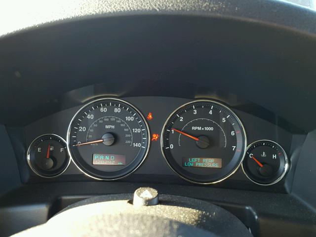 1J8HG58P47C520619 - 2007 JEEP COMMANDER BLACK photo 8