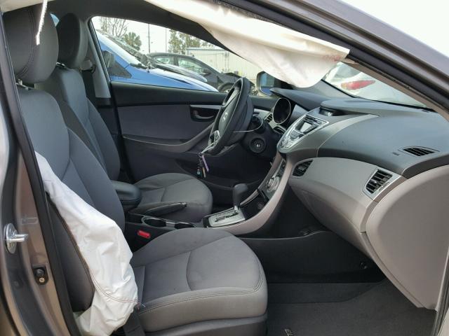 5NPDH4AE0CH070472 - 2012 HYUNDAI ELANTRA GL GRAY photo 5