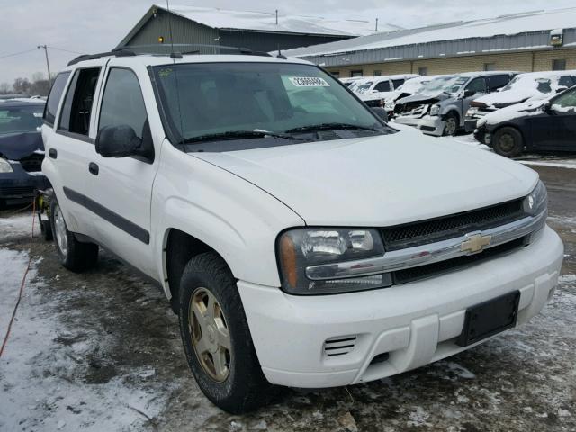 1GNDT13SX52261456 - 2005 CHEVROLET TRAILBLAZE WHITE photo 1