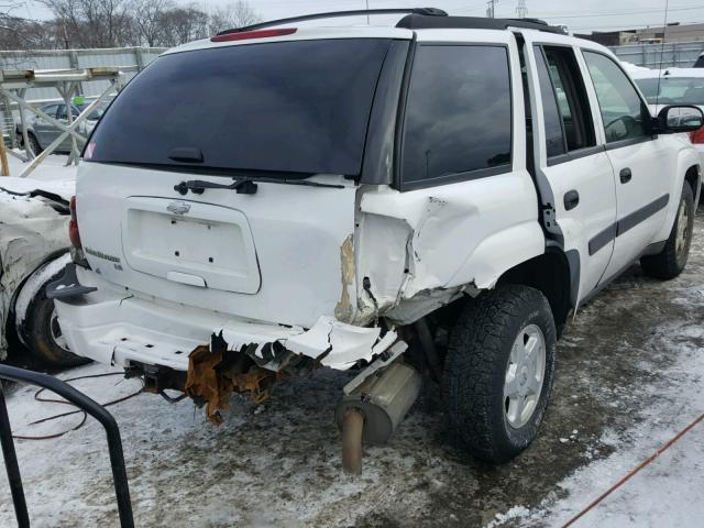 1GNDT13SX52261456 - 2005 CHEVROLET TRAILBLAZE WHITE photo 4