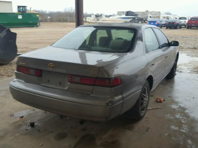 4T1BG22K3VU059425 - 1997 TOYOTA CAMRY CE GOLD photo 4