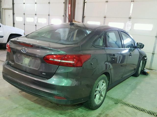 1FADP3F24HL222807 - 2017 FORD FOCUS SE GRAY photo 4