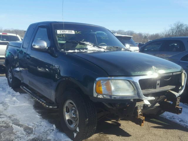 2FTRX07232CA26582 - 2002 FORD F150 GREEN photo 1