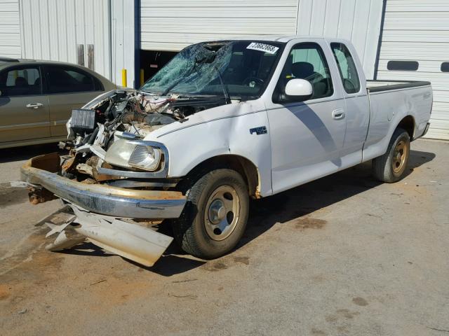 1FTRX17223NB21779 - 2003 FORD F150 WHITE photo 2