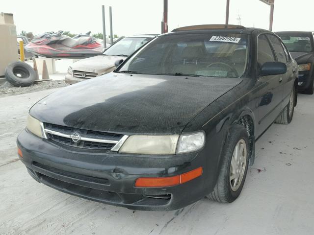 JN1CA21D1VM508181 - 1997 NISSAN MAXIMA GLE GREEN photo 2