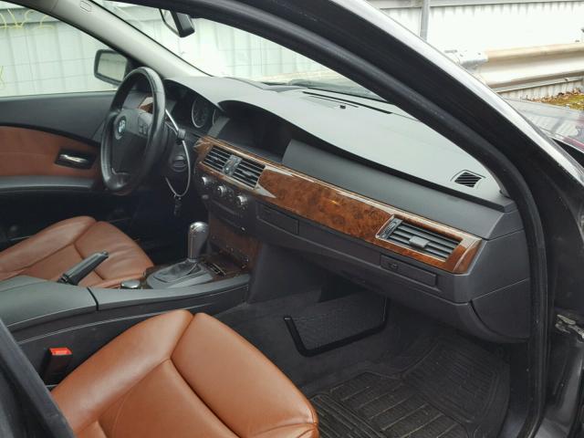 WBANF73527CU26377 - 2007 BMW 530 XI შავი ფოტო 5