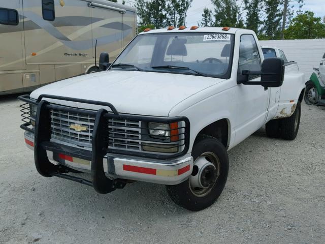 1GCHC34K8JE181053 - 1988 CHEVROLET GMT-400 C3 WHITE photo 2