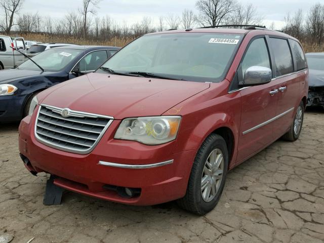 2A4RR6DX7AR133444 - 2010 CHRYSLER TOWN & COU RED photo 2