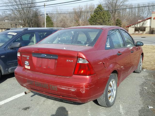 1FAFP34N35W219445 - 2005 FORD FOCUS ZX4 RED photo 4