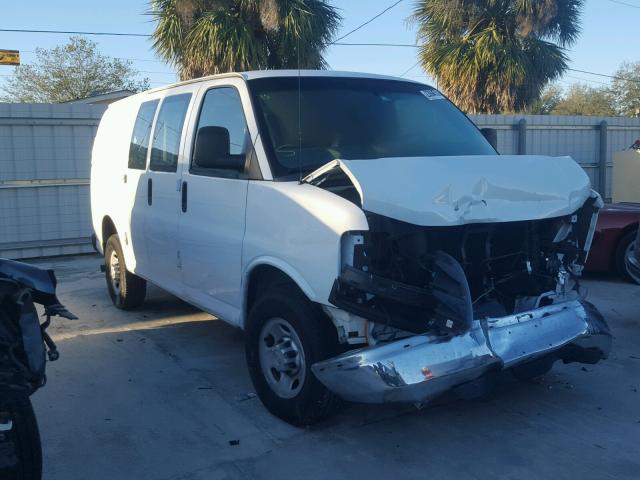 1GCWGFCA2D1185424 - 2013 CHEVROLET EXPRESS G2 WHITE photo 1