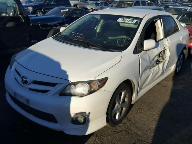 2T1BU4EE8BC564111 - 2011 TOYOTA COROLLA BA WHITE photo 2