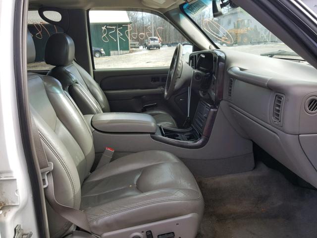 1GKEK63U26J129320 - 2006 GMC YUKON DENA WHITE photo 5