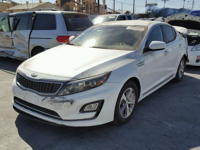 KNAGM4AD9F5081276 - 2015 KIA OPTIMA HYB WHITE photo 2