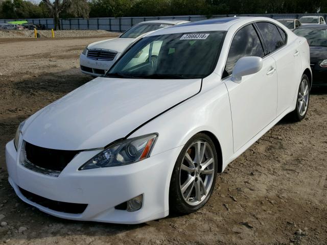 JTHBE262182013644 - 2008 LEXUS IS 350 WHITE photo 2