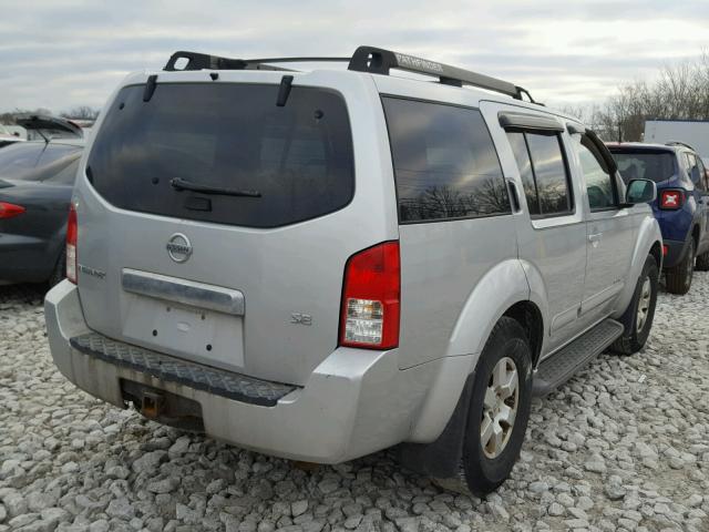 5N1AR18W15C741591 - 2005 NISSAN PATHFINDER SILVER photo 4