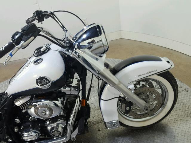 1HD1FR4198Y635191 - 2008 HARLEY-DAVIDSON FLHRC WHITE photo 15