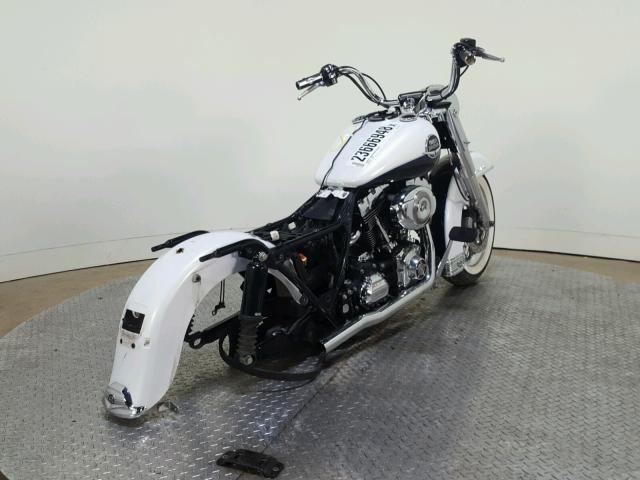 1HD1FR4198Y635191 - 2008 HARLEY-DAVIDSON FLHRC WHITE photo 8