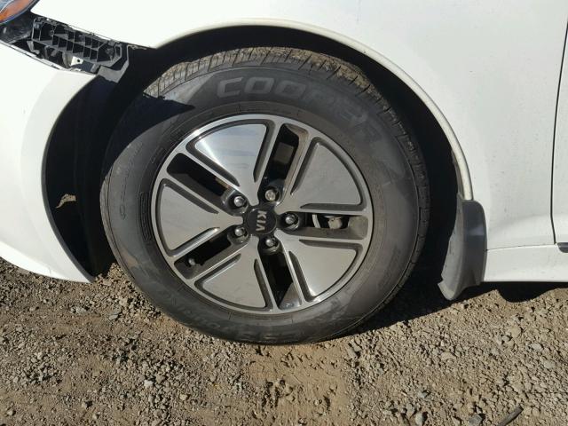 KNAGM4AD6B5006545 - 2011 KIA OPTIMA HYB WHITE photo 9