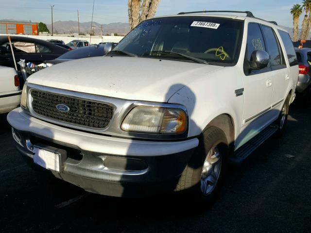 1FMRU1762WLA60361 - 1998 FORD EXPEDITION WHITE photo 2