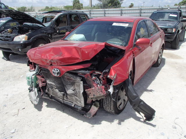 4T1BF3EK4BU160005 - 2011 TOYOTA CAMRY BASE RED photo 2