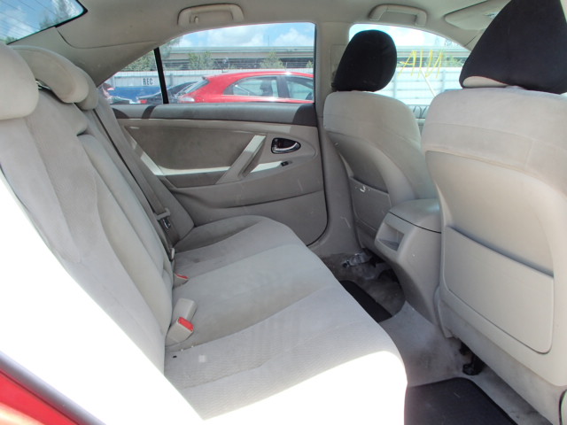 4T1BF3EK4BU160005 - 2011 TOYOTA CAMRY BASE RED photo 6