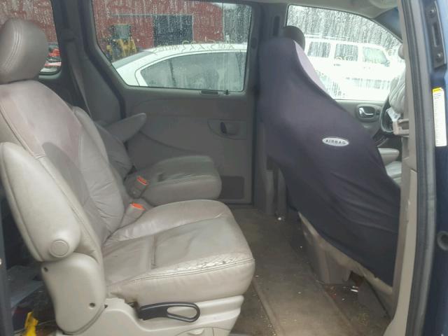 2C8GP64L92R657341 - 2002 CHRYSLER TOWN & COU BLUE photo 6