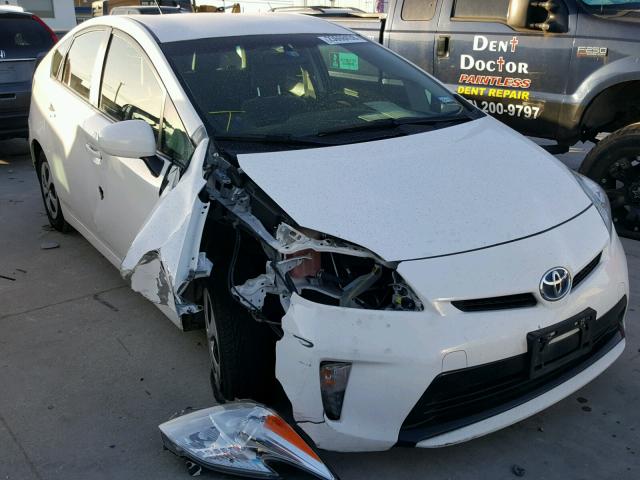 JTDKN3DU1F1939024 - 2015 TOYOTA PRIUS WHITE photo 1