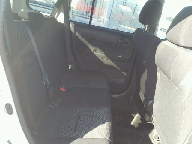 JTLKT324554003014 - 2005 TOYOTA SCION XB Blanco foto 6