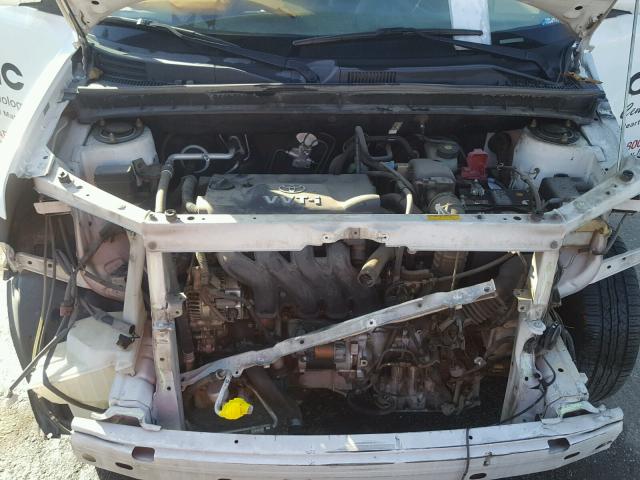 JTLKT324554003014 - 2005 TOYOTA SCION XB Blanco foto 7