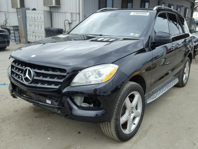 4JGDA5HBXFA476451 - 2015 MERCEDES-BENZ ML 350 4MA BLACK photo 2