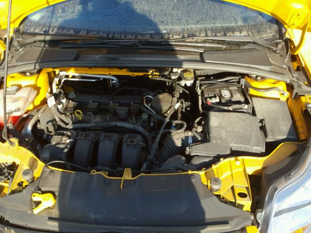 1FAHP3K28CL150798 - 2012 FORD FOCUS SE YELLOW photo 7