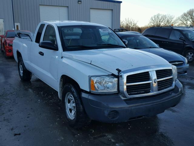 1D7HE22K55S232903 - 2005 DODGE DAKOTA ST WHITE photo 1