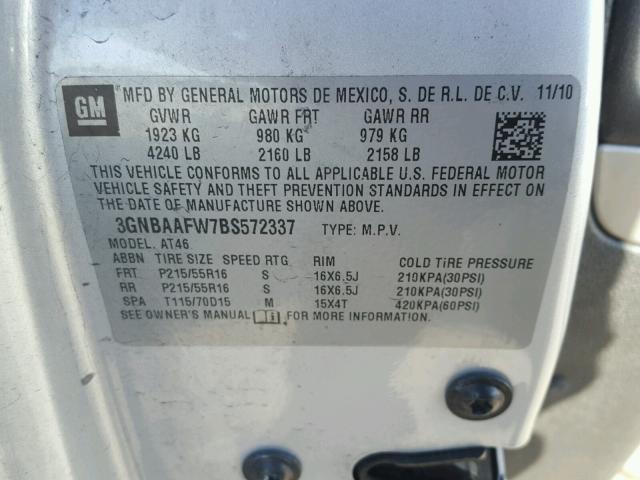 3GNBAAFW7BS572337 - 2011 CHEVROLET HHR LS SILVER photo 10