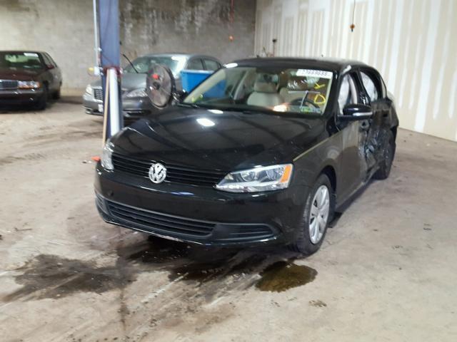 3VWD17AJ8EM394492 - 2014 VOLKSWAGEN JETTA SE BLACK photo 2