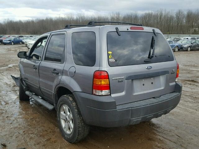 1FMCU03167KB69519 - 2007 FORD ESCAPE XLT GRAY photo 3