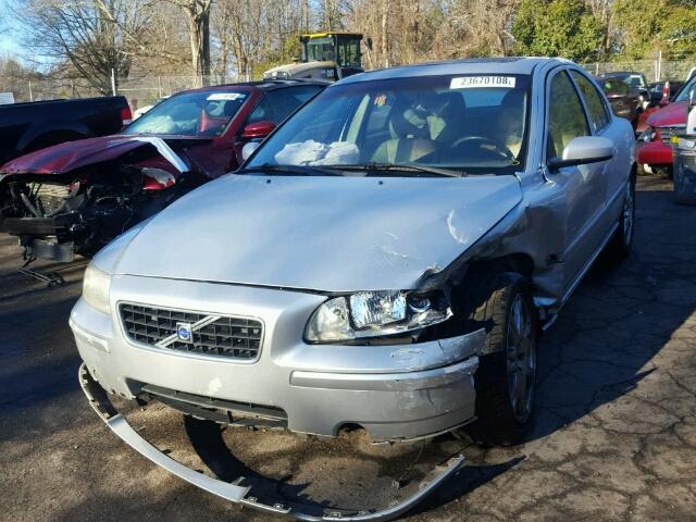 YV1RS592752432173 - 2005 VOLVO S60 2.5T SILVER photo 2