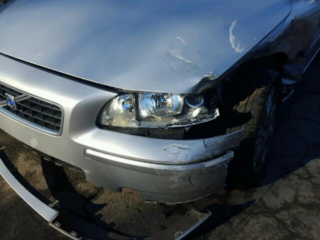 YV1RS592752432173 - 2005 VOLVO S60 2.5T SILVER photo 9