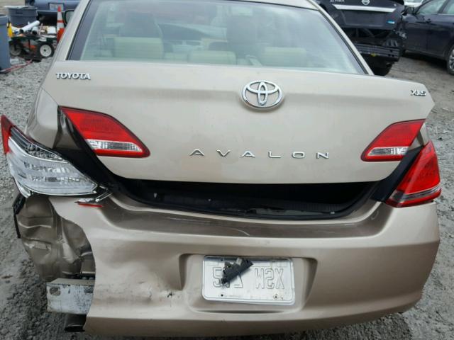 4T16K36545U033088 - 2005 TOYOTA AVALON XLS GOLD photo 9