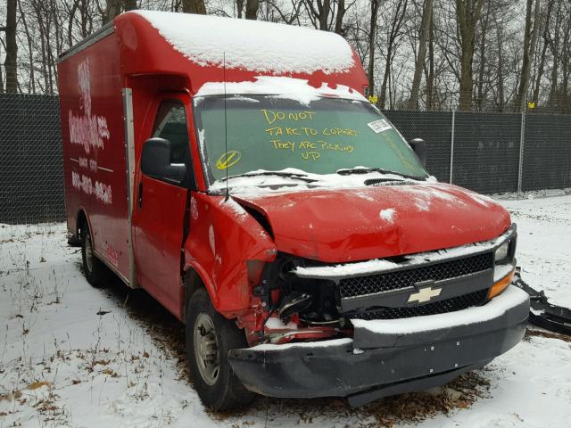 1GBHG31U631215936 - 2003 CHEVROLET EXPRESS G3 RED photo 1