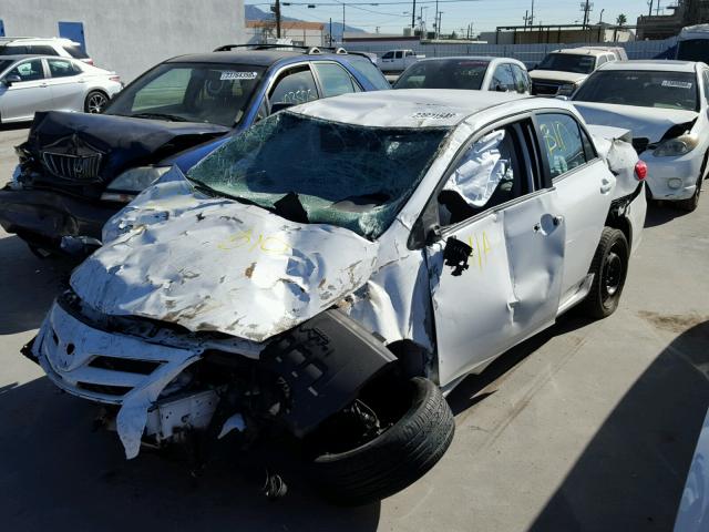 5YFBU4EE6DP106473 - 2013 TOYOTA COROLLA BA WHITE photo 2