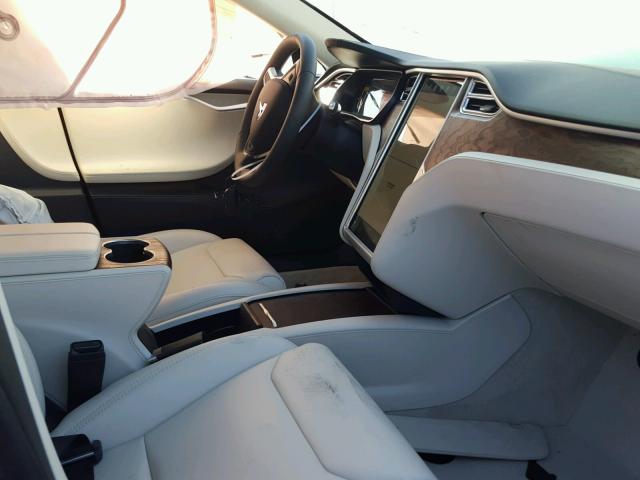 5YJSA1E16HF231348 - 2017 TESLA MODEL S WHITE photo 5